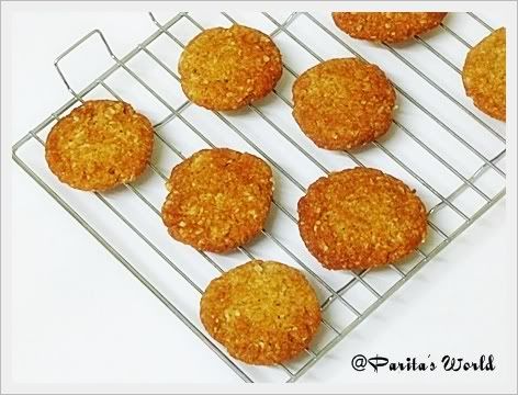 Anzac Cookies,Anzac Biscuits,Eggless Oat cookies,Eggless Baking,Eggless Cookies,Oat biscuits,Oat and coconut cookies,eggless oat and coconut cookies