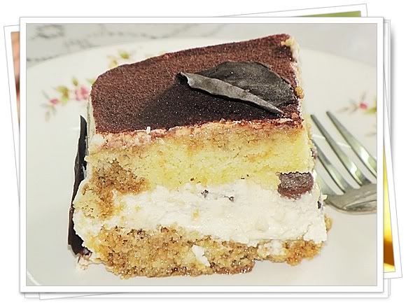 Eggless Tiramisu Cake