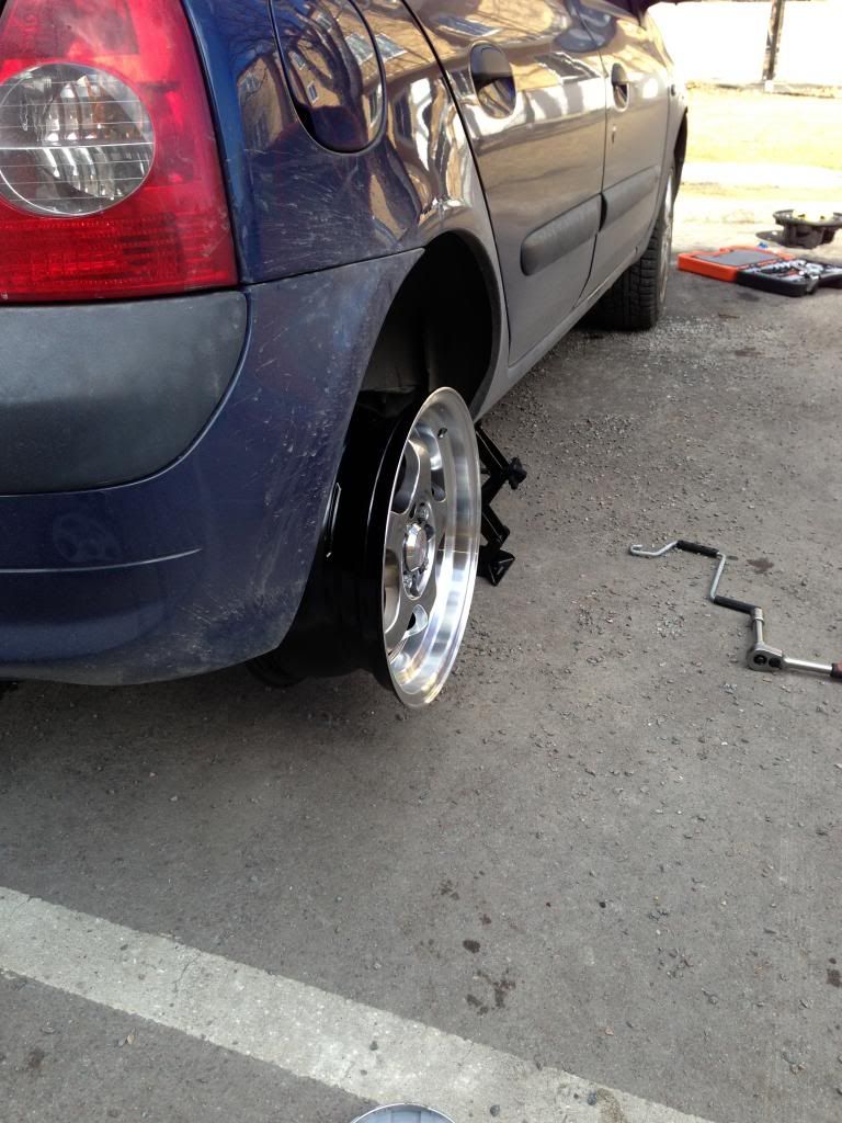 http://i963.photobucket.com/albums/ae116/kevinspeedfight/IMG_0297.jpg