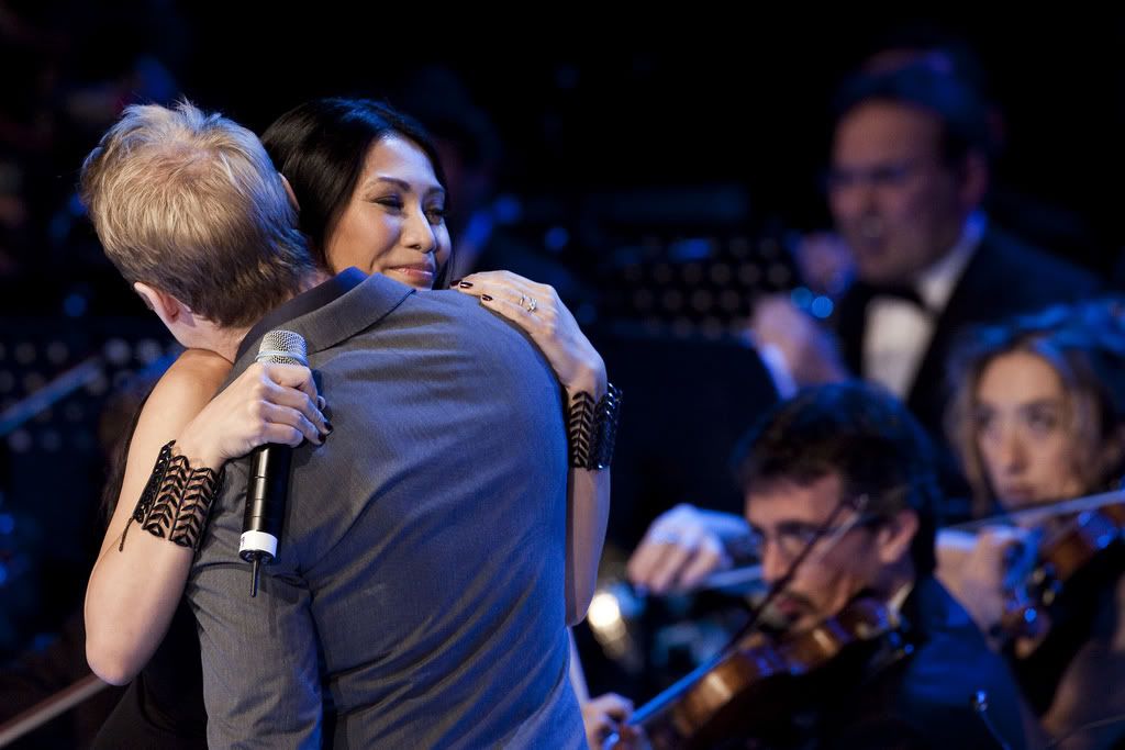 anggun_ronan-keating_concerto-di-natale-2011_005b.jpg