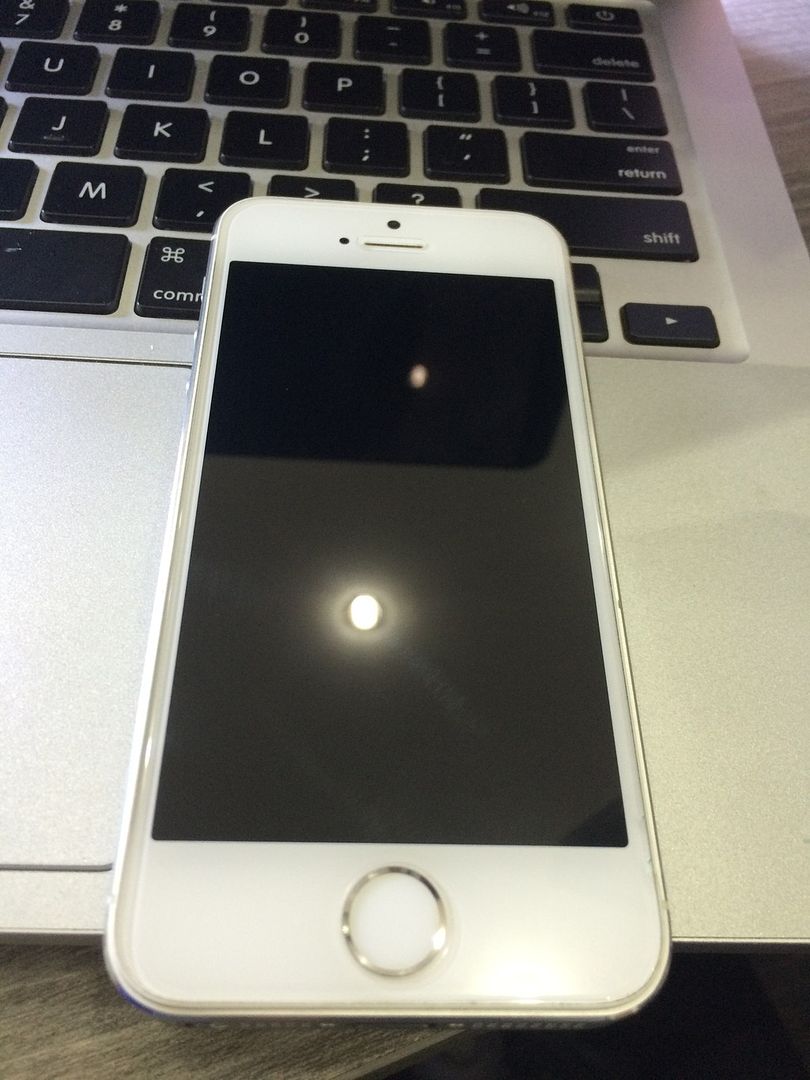 iPhone 5s 32GB Trắng máy sử dụng rồi dán keo còn đẹp giá tốt