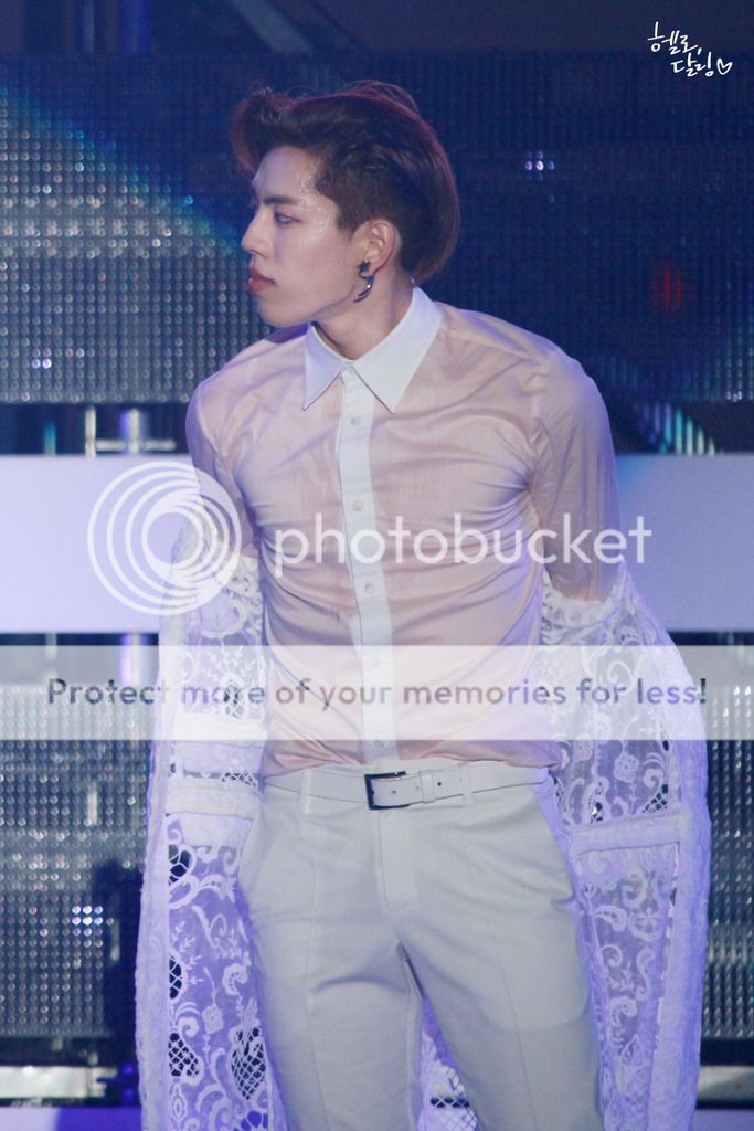 jang%20dongwoo%20sexy_zpsr6f6n0ul.jpg